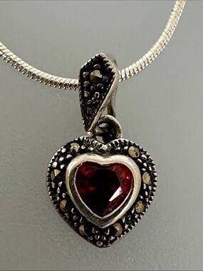 925 Sterling Silver Garnet Heart Pendant Necklace